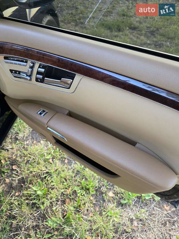 Седан Mercedes-Benz S-Class 2007 в Ровно