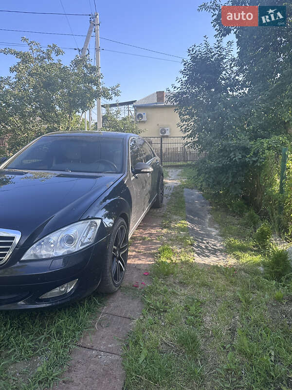 Седан Mercedes-Benz S-Class 2006 в Львове