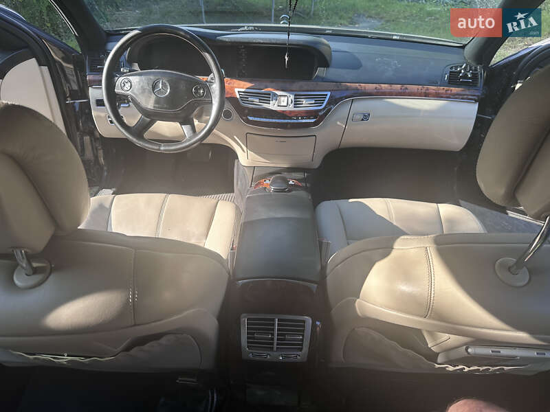 Седан Mercedes-Benz S-Class 2006 в Львове