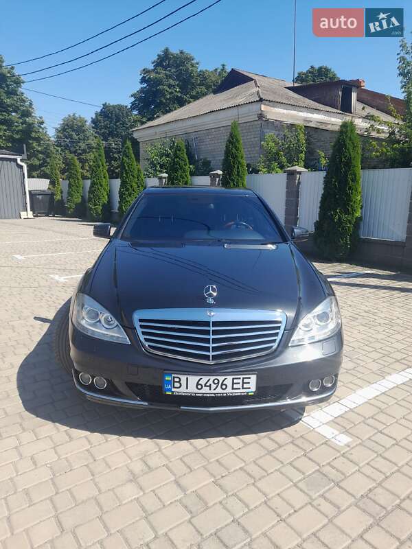 Седан Mercedes-Benz S-Class 2012 в 