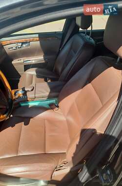 Седан Mercedes-Benz S-Class 2012 в 