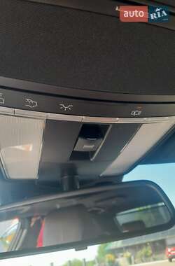 Седан Mercedes-Benz S-Class 2012 в 