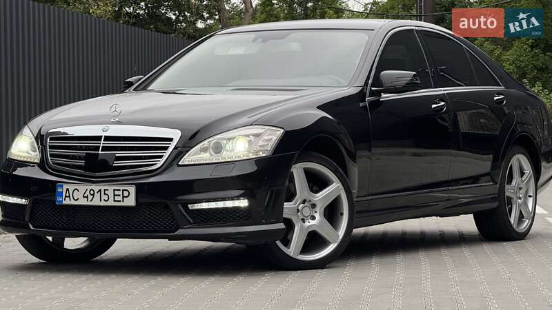 Седан Mercedes-Benz S-Class 2009 в Стрию