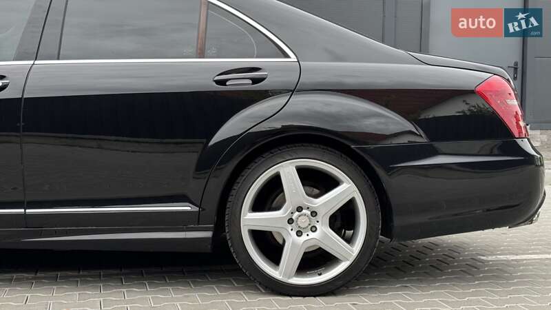 Седан Mercedes-Benz S-Class 2009 в Стрию
