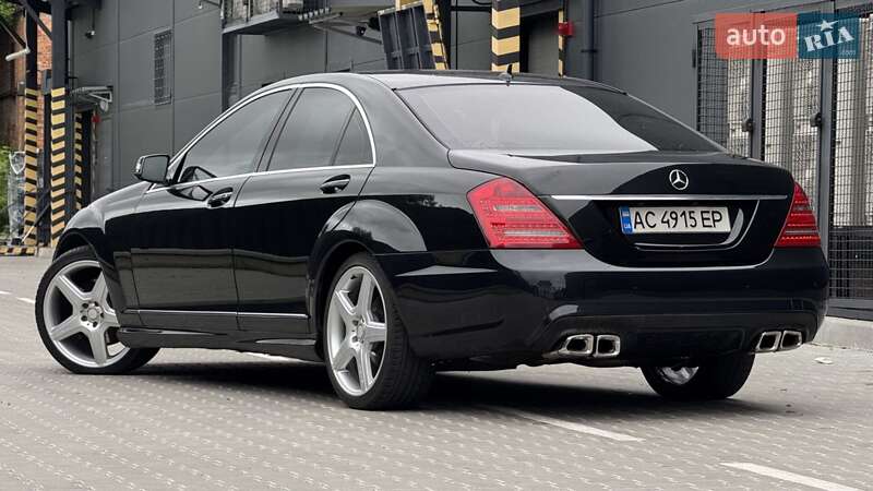 Седан Mercedes-Benz S-Class 2009 в Стрию
