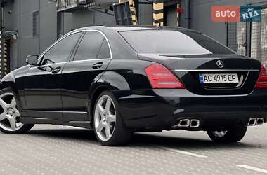 Седан Mercedes-Benz S-Class 2009 в 