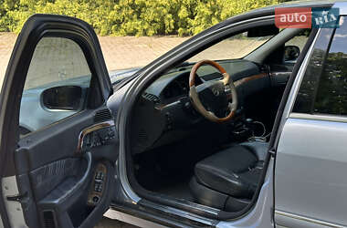 Седан Mercedes-Benz S-Class 2004 в 