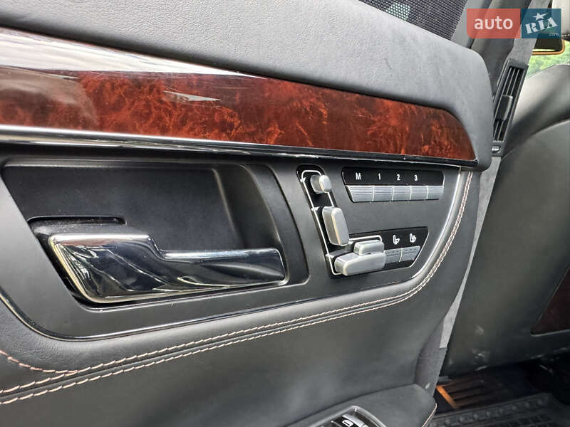 Седан Mercedes-Benz S-Class 2012 в Днепре