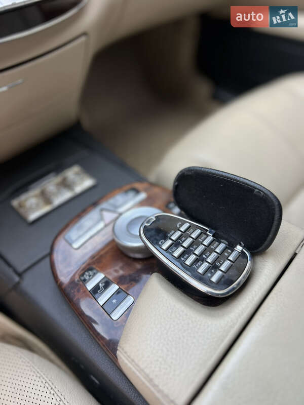 Седан Mercedes-Benz S-Class 2005 в Одессе