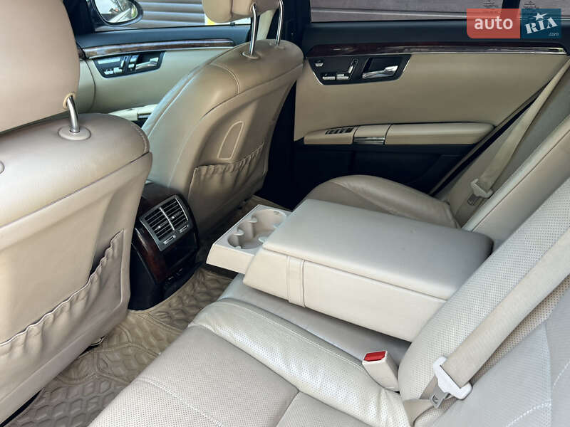 Седан Mercedes-Benz S-Class 2005 в Одессе