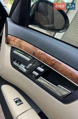 Седан Mercedes-Benz S-Class 2005 в 