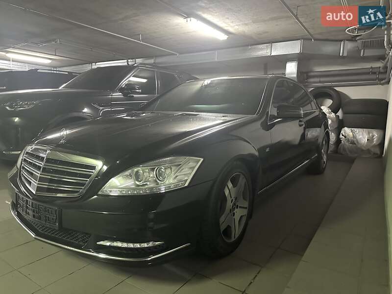 Седан Mercedes-Benz S-Class 2008 в Днепре