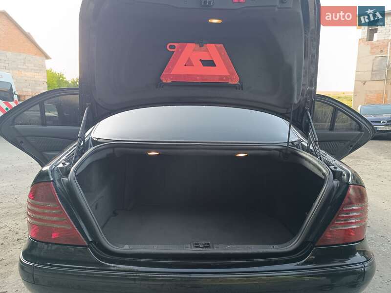 Седан Mercedes-Benz S-Class 2005 в Бережанах