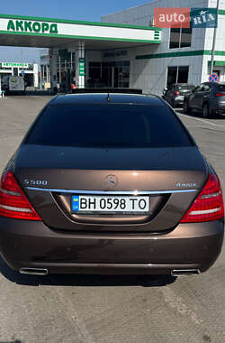 Седан Mercedes-Benz S-Class 2012 в 