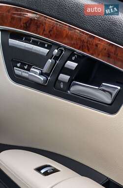 Седан Mercedes-Benz S-Class 2008 в 