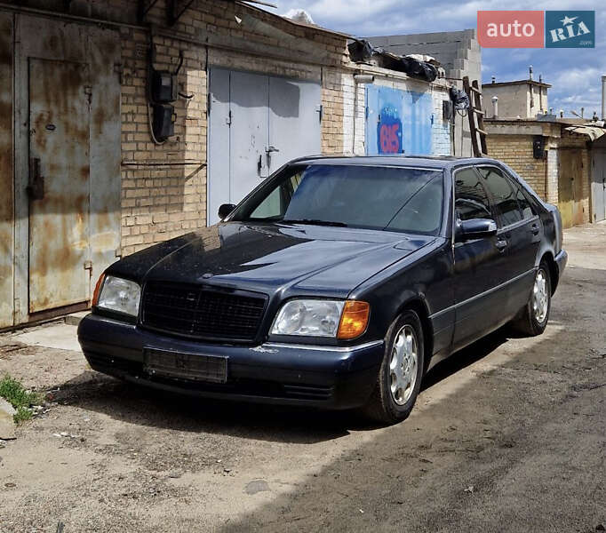 Mercedes-Benz S-Class 1995