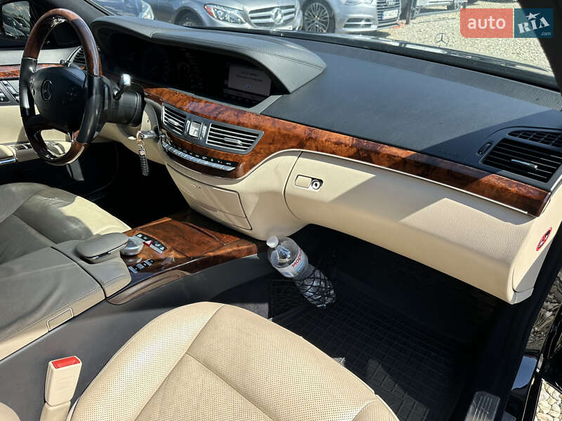 Седан Mercedes-Benz S-Class 2010 в Ивано-Франковске