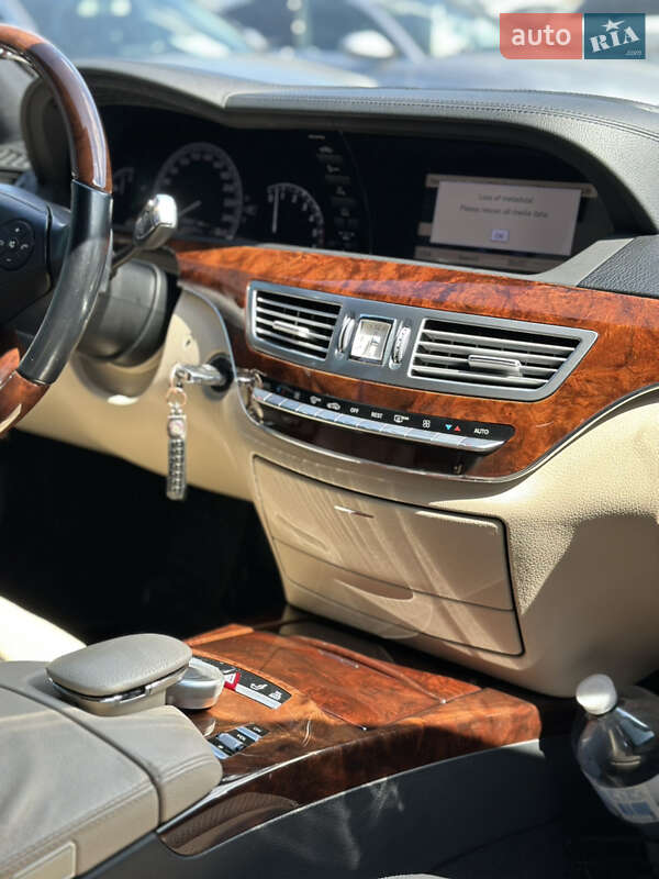 Седан Mercedes-Benz S-Class 2010 в Ивано-Франковске