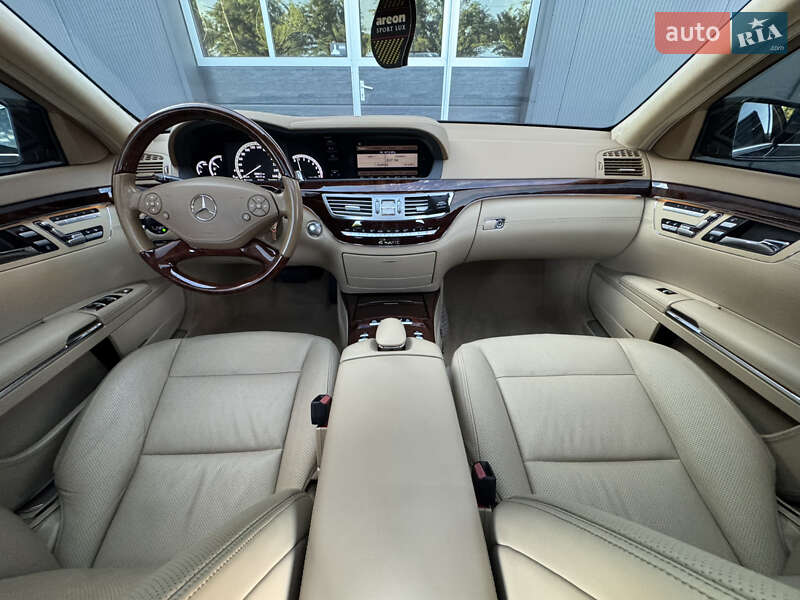 Седан Mercedes-Benz S-Class 2011 в Мукачево
