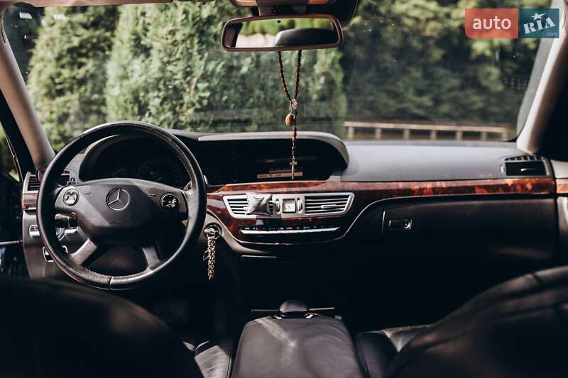 Седан Mercedes-Benz S-Class 2006 в Залещиках