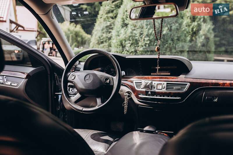 Седан Mercedes-Benz S-Class 2006 в Залещиках
