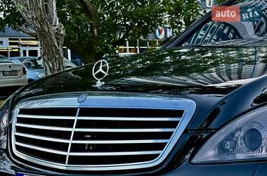 Седан Mercedes-Benz S-Class 2006 в 