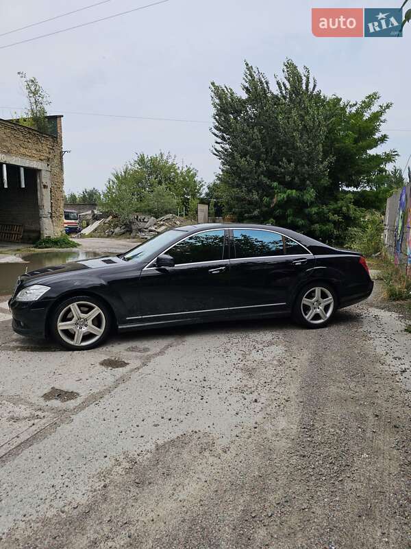 Mercedes-Benz S-Class 2008