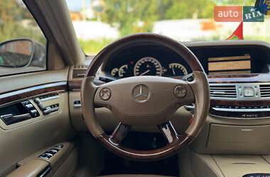 Седан Mercedes-Benz S-Class 2008 в 