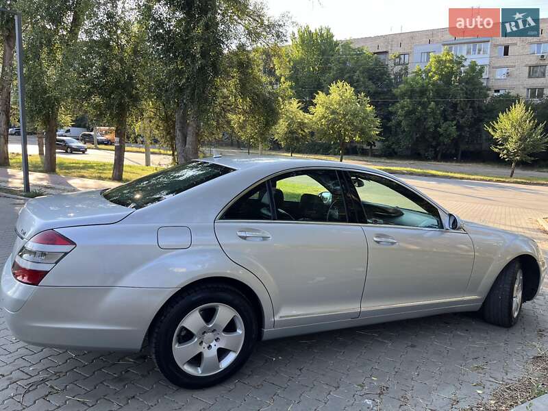 Седан Mercedes-Benz S-Class 2006 в Черновцах