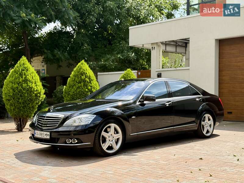 Mercedes-Benz S-Class 2012