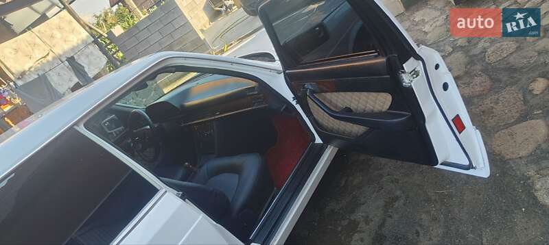 Седан Mercedes-Benz S-Class 1989 в Ровно