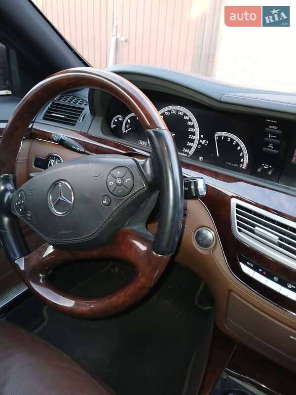 Седан Mercedes-Benz S-Class 2012 в Яготині