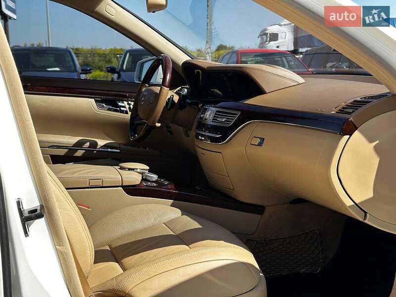 Седан Mercedes-Benz S-Class 2010 в Львові фото 34 Седан Mercedes-Benz S-Class 2010 в Львові