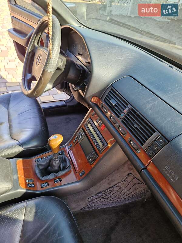 Седан Mercedes-Benz S-Class 1997 в Южноукраїнську