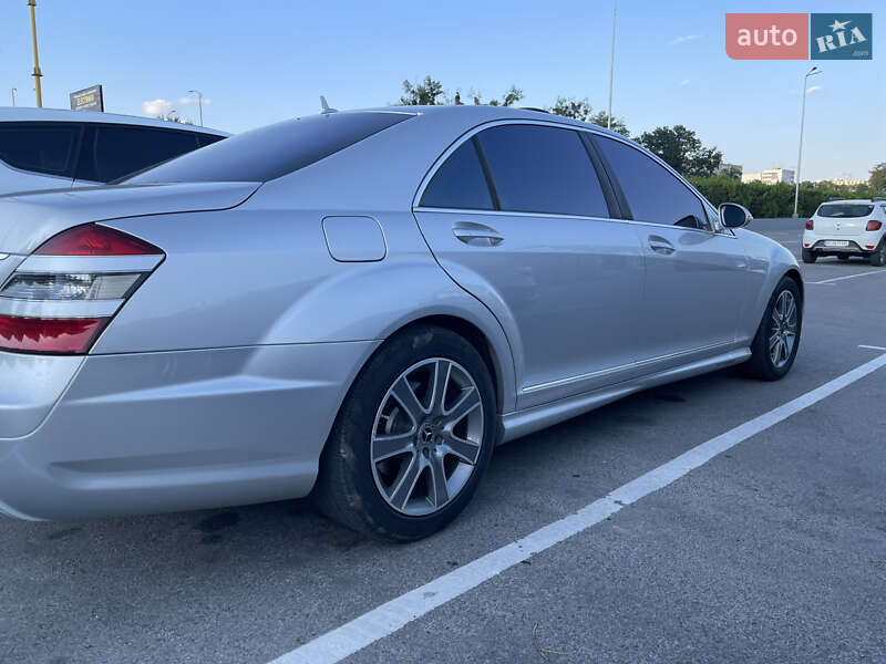 Седан Mercedes-Benz S-Class 2006 в Полтаве