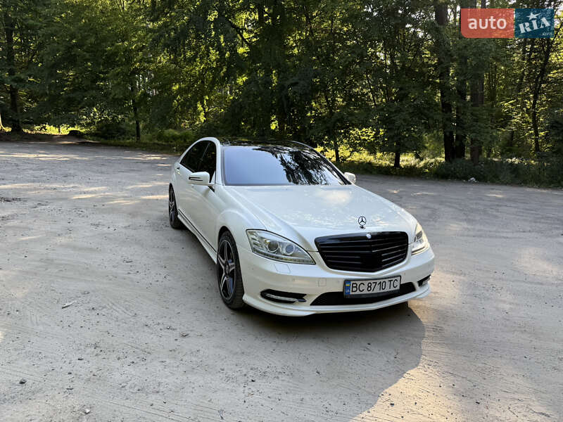 Mercedes-Benz S-Class 2010 Mercedes-Benz S-Class 2010