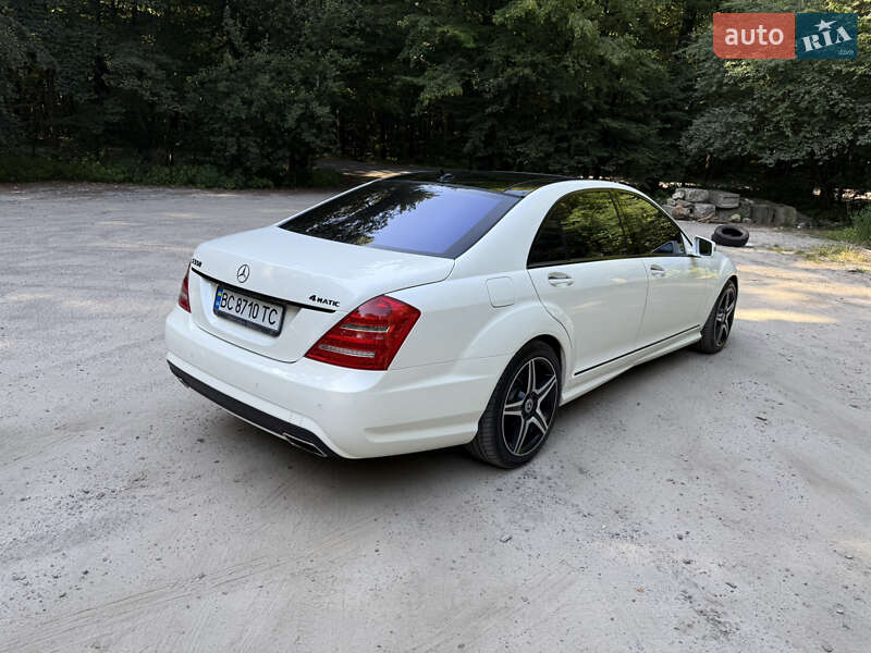 Седан Mercedes-Benz S-Class 2010 в Львові