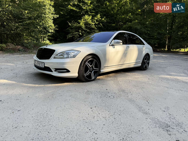 Седан Mercedes-Benz S-Class 2010 в Львові