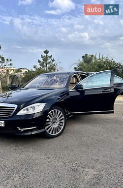 Седан Mercedes-Benz S-Class 2012 в 