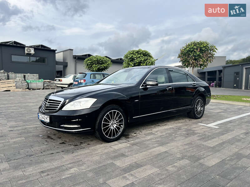 Седан Mercedes-Benz S-Class 2012 в Луцьку