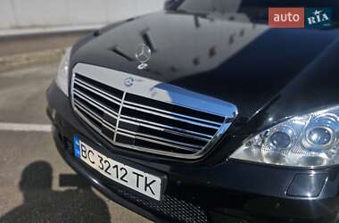 Седан Mercedes-Benz S-Class 2008 в 