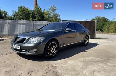 Седан Mercedes-Benz S-Class 2006 в Недригайліву