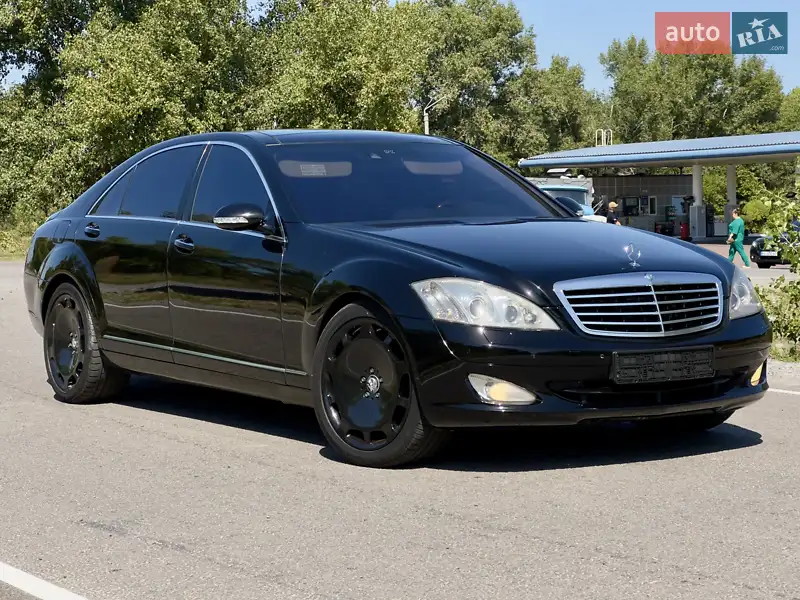 Mercedes-Benz S-Class