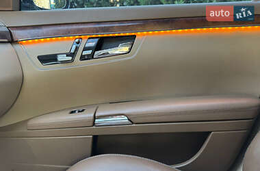 Седан Mercedes-Benz S-Class 2008 в 