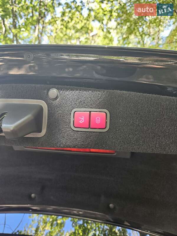 Седан Mercedes-Benz S-Class 2019 в Измаиле