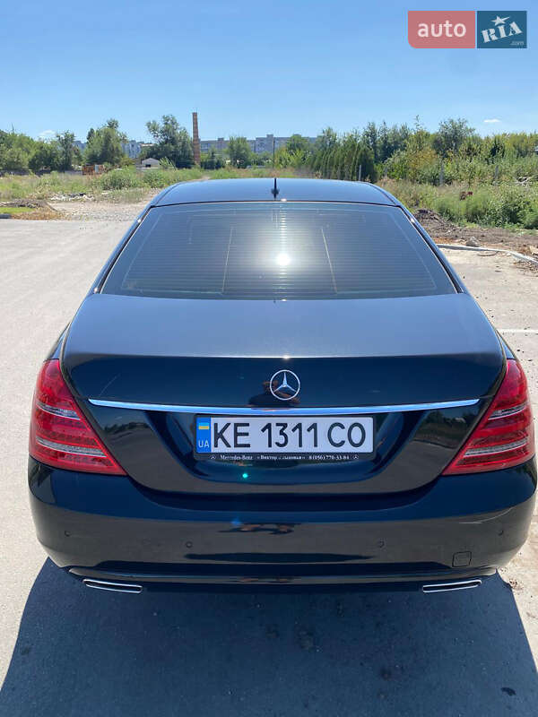 Седан Mercedes-Benz S-Class 2006 в Дніпрі