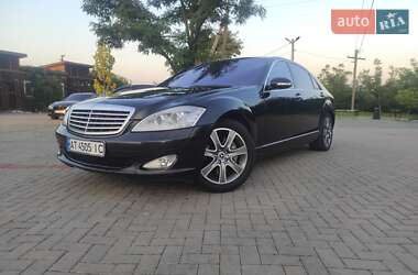 Седан Mercedes-Benz S-Class 2006 в Золочеві