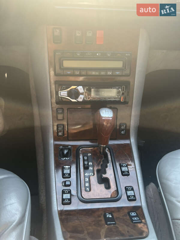 Седан Mercedes-Benz S-Class 1997 в Львові