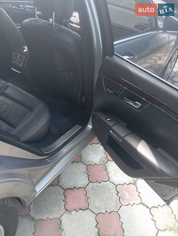 Седан Mercedes-Benz S-Class 2010 в Кицмани