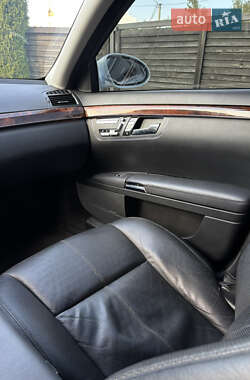 Седан Mercedes-Benz S-Class 2008 в 